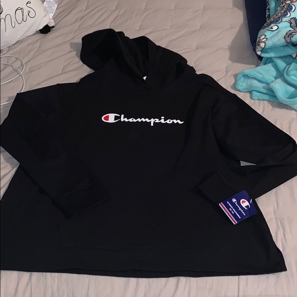 Champion Tops - NWT: CHAMPION SWEATSHIRT